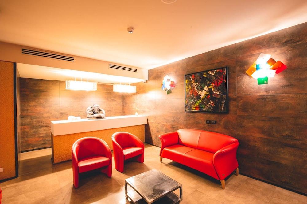 Base Hotel ノヴェンタ・ディ・ピアーヴェ エクステリア 写真