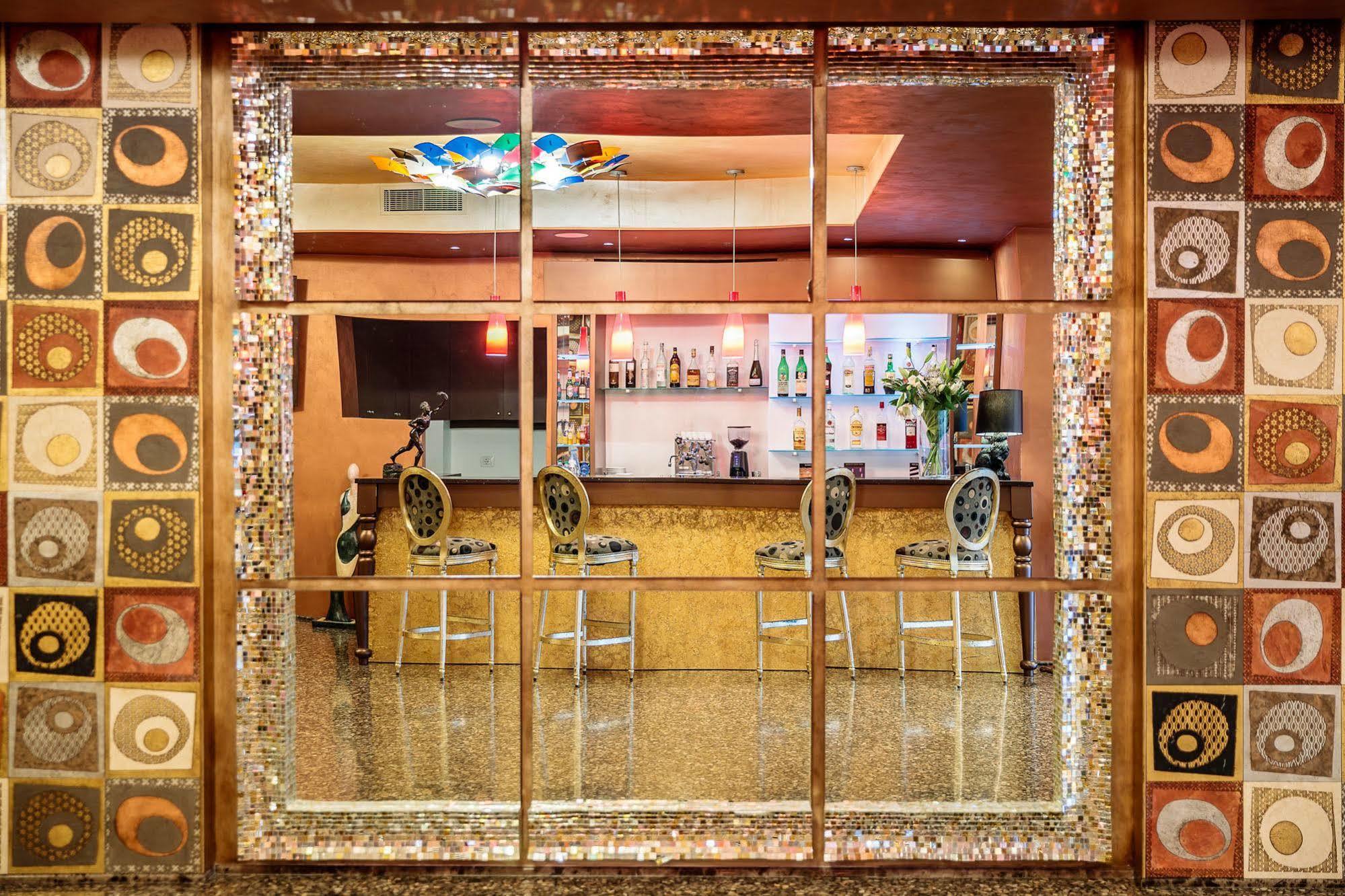 Base Hotel ノヴェンタ・ディ・ピアーヴェ エクステリア 写真