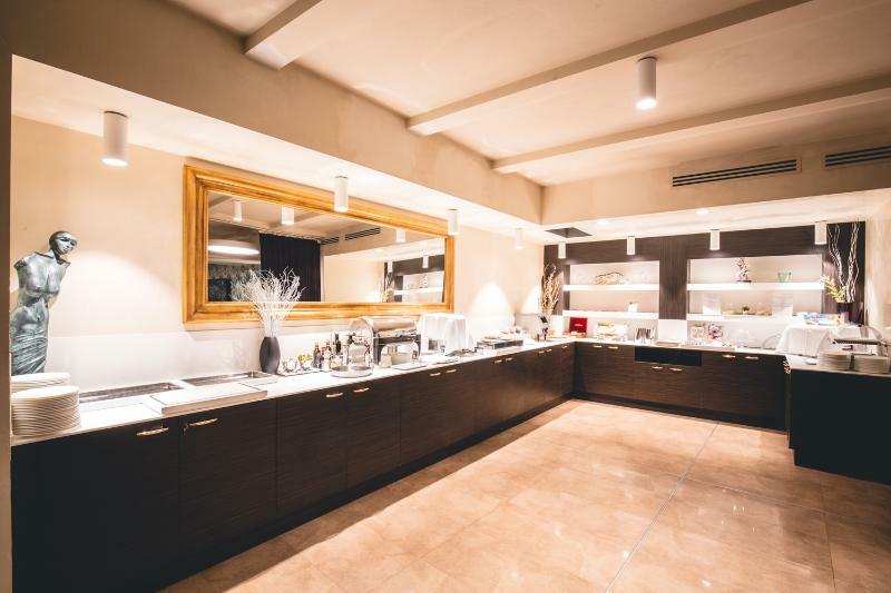 Base Hotel ノヴェンタ・ディ・ピアーヴェ エクステリア 写真