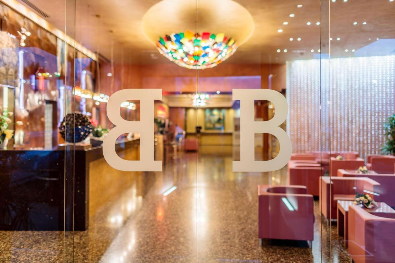 Base Hotel ノヴェンタ・ディ・ピアーヴェ エクステリア 写真